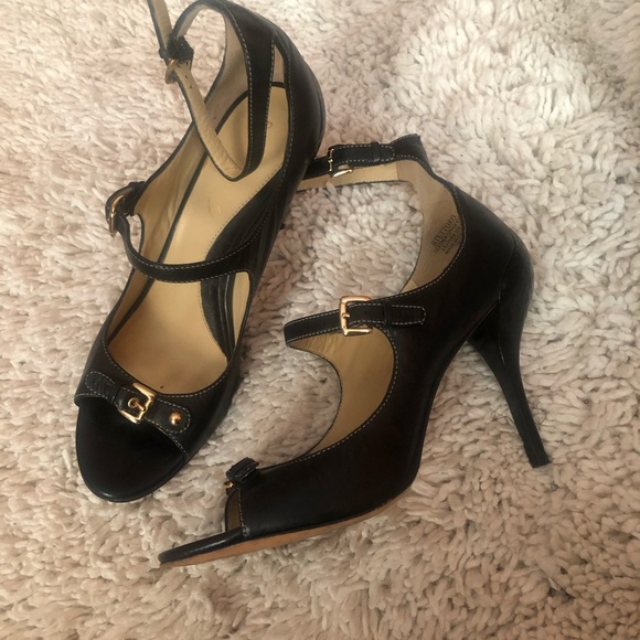 Strapped heeled peep toe shoe - Picture 3 of 5